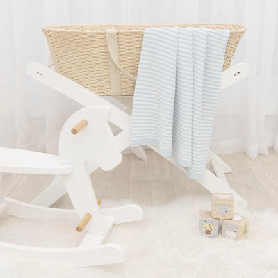 Exploring the Emotional Bond: The Delicate Connection Between Baby Blankets and Psychology